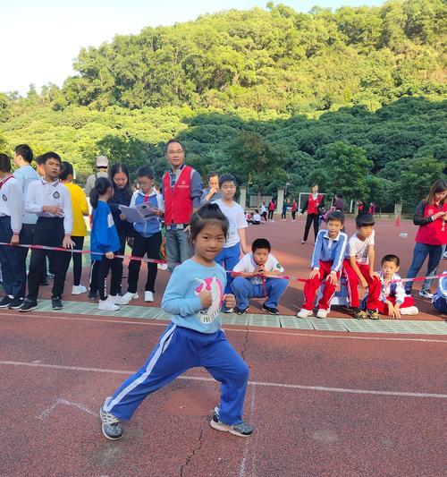 学会以50米乘8米跑步技巧，轻松提升跑步效率（以50米乘8米跑步技巧，让你的跑步更加轻松自如）