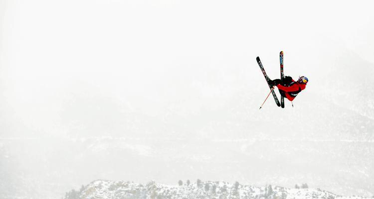 滑雪点评技巧（15个有效方法帮你成为滑雪达人）