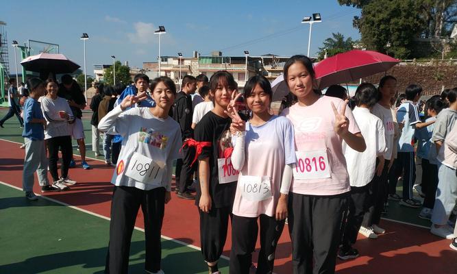 400米接力赛跑步技巧女生标准（如何在400米接力赛中取得胜利——掌握正确的跑步技巧）
