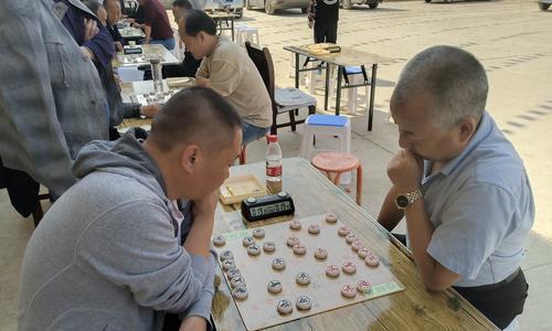 如何提升羽毛球技巧——神龙摆尾练习技巧详解（羽毛球高手必备的神龙摆尾练习技巧）