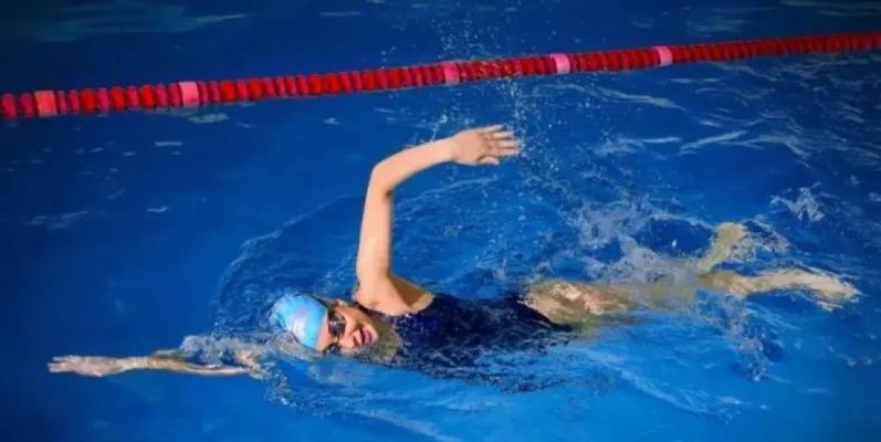 自由泳换气的影响（换气次数对呼吸节律和游泳速度的影响）