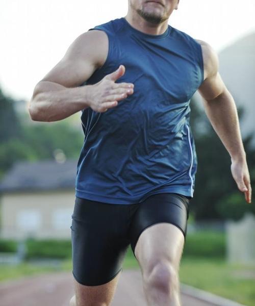 如何提高小学生4x100米接力赛跑步技巧