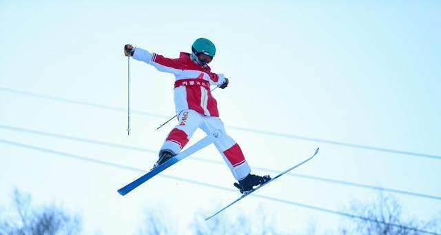 女子自由式空中滑雪技巧剖析（以冬奥会为例）
