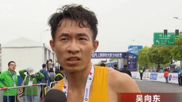 跑马拉松上坡的技巧是什么？如何提高上坡跑步效率？