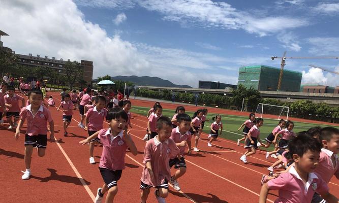 小学跑步400米技巧教案？如何提高小学生跑步成绩？