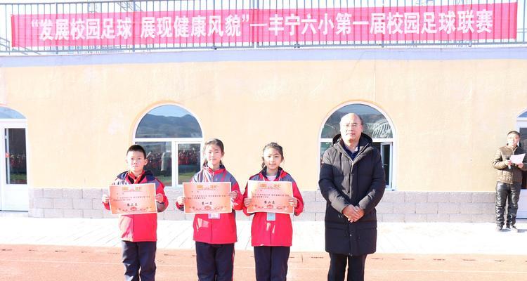 1对1足球技巧如何提升？实战中有哪些常见问题？