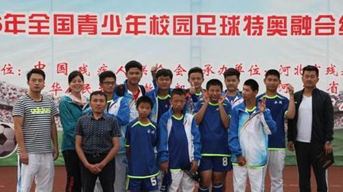 如何提高大众五人制足球技巧？有哪些常见问题及解决方法？