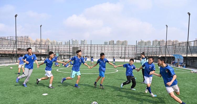 足球场技巧教学大全？如何快速提升球技？
