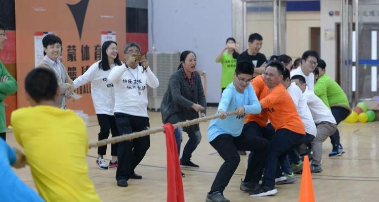 足球场上教练如何秀球技巧？教练展示球技有哪些常见问题？