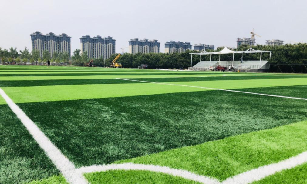 足球场套路技巧有哪些？如何在比赛中巧妙运用？