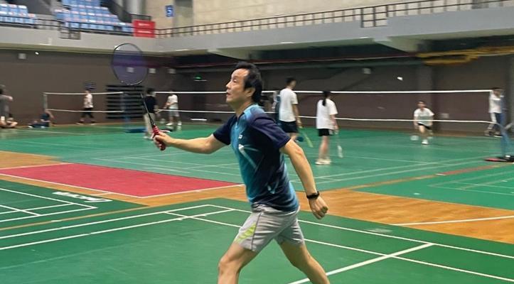 颠球羽毛球技巧有哪些？如何提高颠球稳定性？