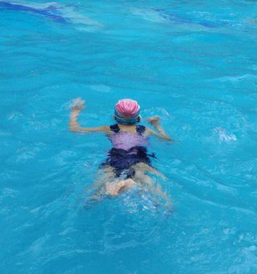 学习喔蛙泳如何在水中换气？换气技巧有哪些？