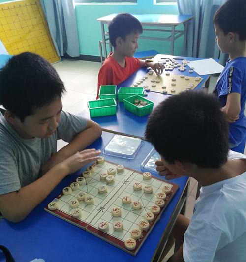 象棋大爷下棋技巧有哪些？如何提高下棋水平？