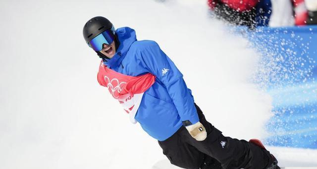 单板滑雪女子雪坡障碍技巧有哪些？如何提高女子单板滑雪技巧？