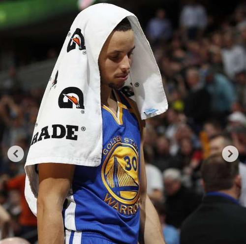 NBA篮球技巧教程有哪些？如何快速提高篮球技能？