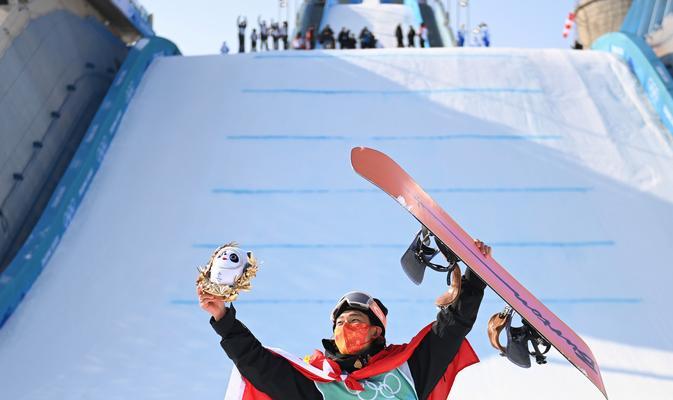 北京冬奥会单板滑雪女子u型场地技巧资格赛结果如何？参赛选手有哪些亮点表现？