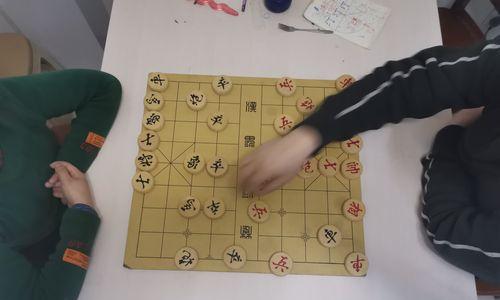 如何快速提高下象棋技巧？下象棋教程中有哪些常见问题解答？