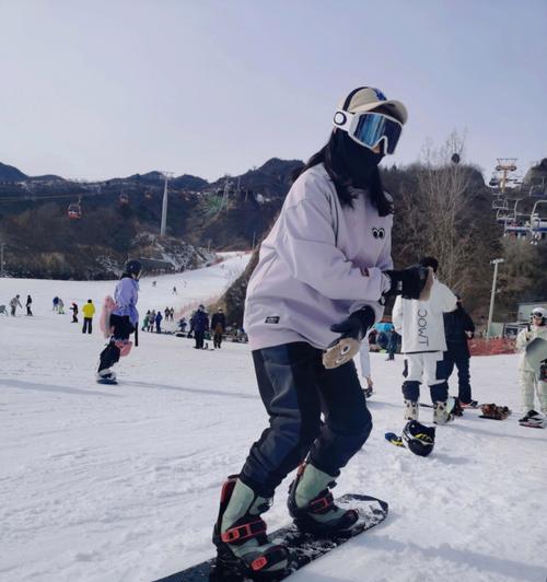单板滑雪第三跳完美技巧（如何达到第三跳顶峰）
