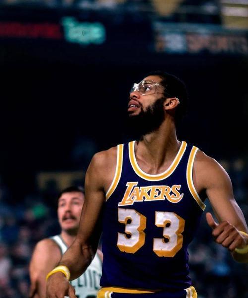 NBA八大技巧是什么？如何在比赛中应用这些技巧？