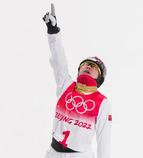 奥运女子滑雪空中技巧赛评分解析（精彩表演如何获得高分）