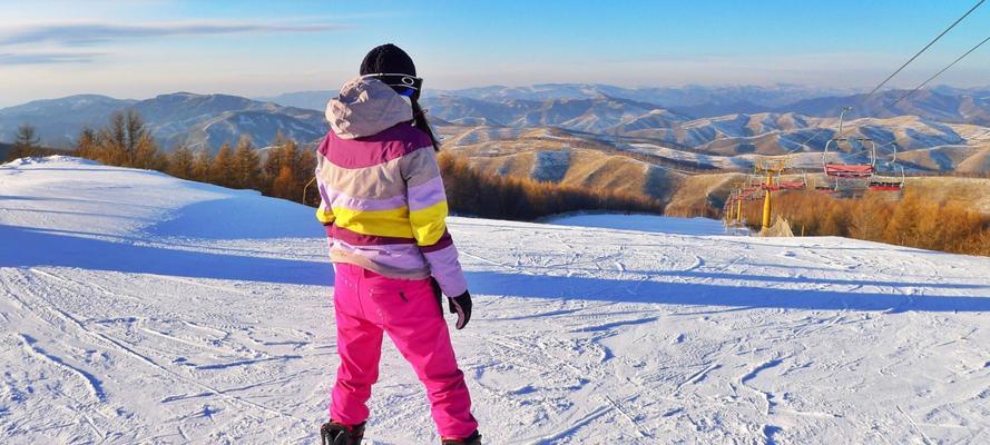 滑雪镜开出技巧（掌握技巧轻松滑行）
