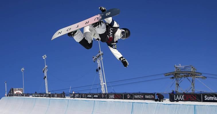 单板滑雪技巧比赛全攻略（让你成为技巧滑雪高手的15个秘密）