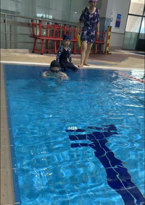 小孩游泳换气技巧有哪些？如何正确学习游泳换气？