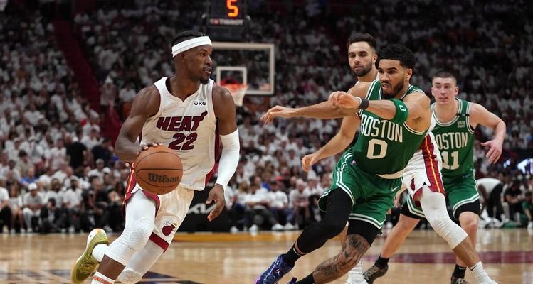 打造最强NBA球队——招募巨星技巧全解析（NBA篮球大师教你如何选人用人）