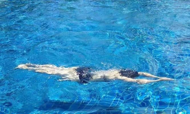 蛙泳换气困难怎么办？如何正确进行头部动作？