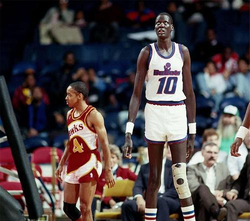 NBA100扣球技巧有哪些？如何有效提高扣篮能力？