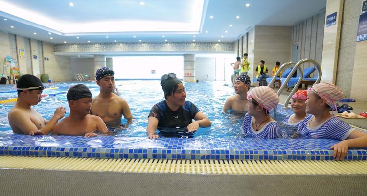游泳中换气（探究游泳中呼吸方式的优劣）