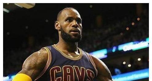 NBA单挑技巧大全（掌握这些技巧）