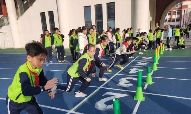 如何提升单招足球绕杆技巧（掌握足球技巧）