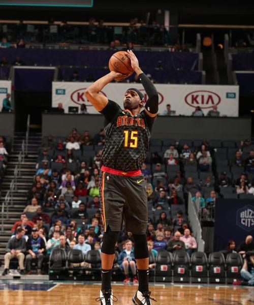 掌握nba转身小技巧，提升你的比赛水平（从基本功到高级技巧）