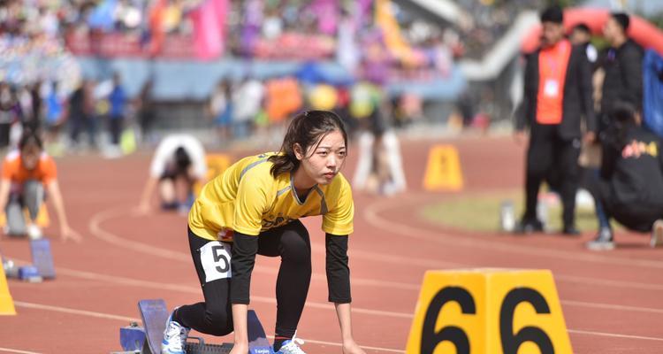 如何提升50米接力跑步技巧（掌握技巧）