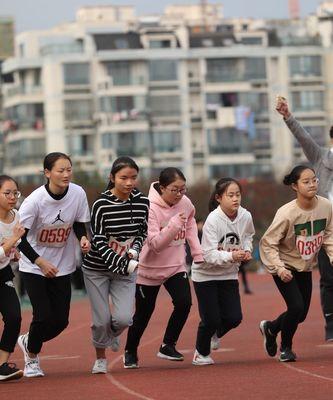 如何在两分钟内掌握800米跑步技巧？常见问题有哪些？