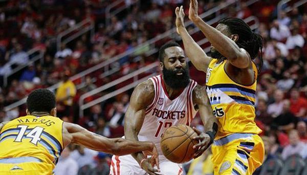 炫酷篮球技巧让人赞叹（掌握这些技巧）