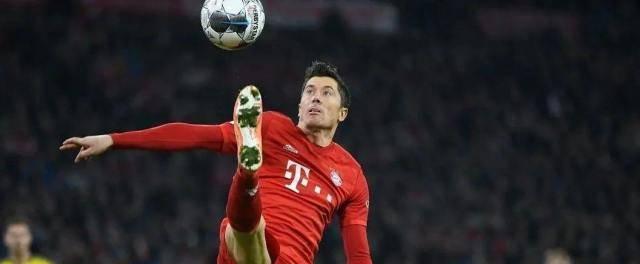 简单易懂的足球过人技巧——跨步（跨步）