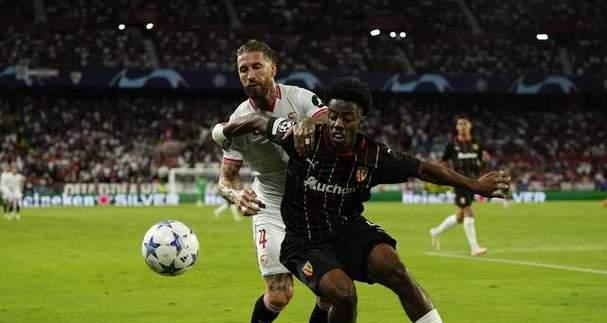 足球拉莫斯防守技巧有哪些？如何有效提升个人防守能力？