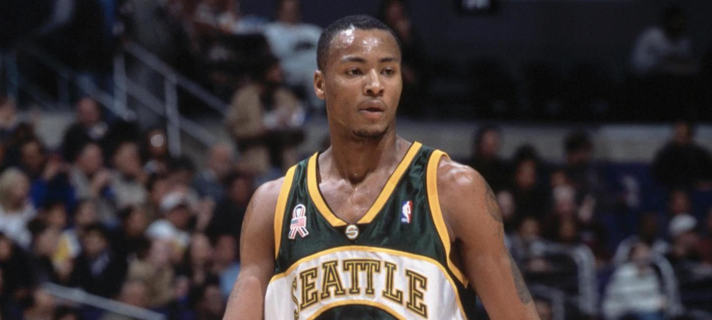 篮球技巧大个子球员叫什么？如何提高他们的比赛效率？