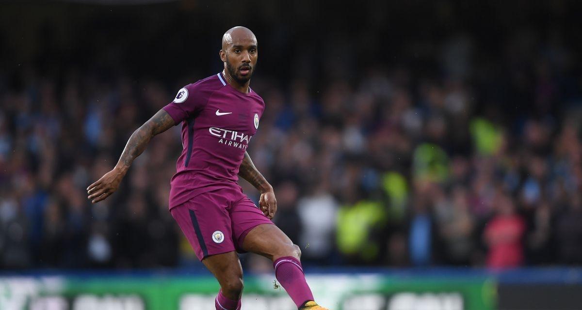 掌握新手足球技巧的完整教程（从基础动作到高难度技巧）