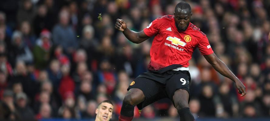 足球个人防守技巧（打造不可破的防线）