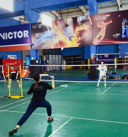 如何快速捡起羽毛球（10个技巧助你提高捡球速度）