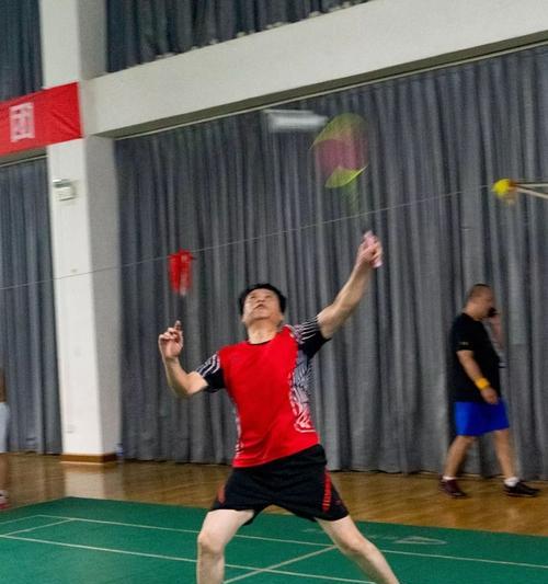 四年级羽毛球技巧（小学生羽毛球入门）