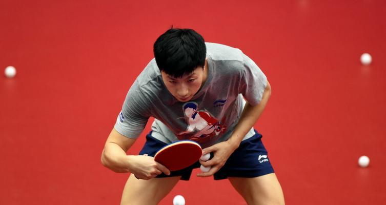 乒乓球横拍发球技巧（掌握横拍发球的技巧）