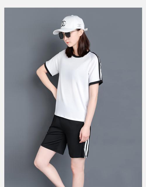 中考体育跑步技巧女生标准是什么？如何达到满分要求？