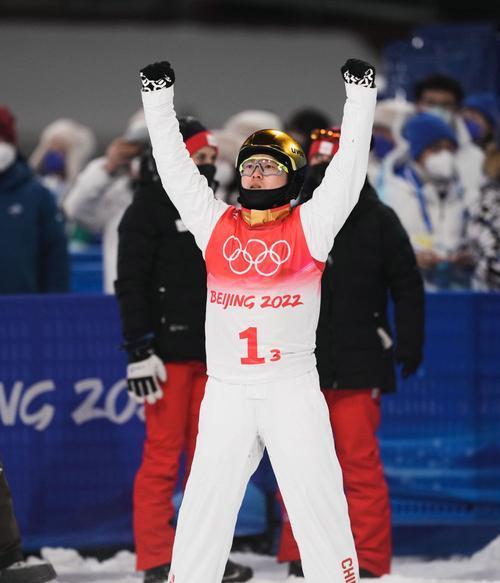 中国自由式滑雪空中技巧“花旦”曾担任（“空中花旦”魅力无限）