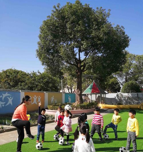 少儿足球怎么玩？掌握这些技巧孩子踢球更出色？