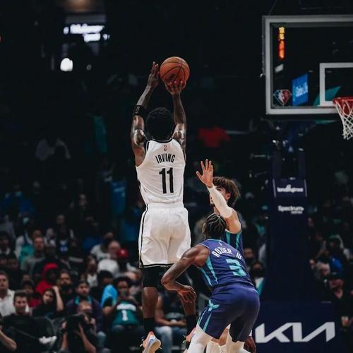 篮球大师戏谑索里亚诺，以投篮技巧为主题的技巧全解析