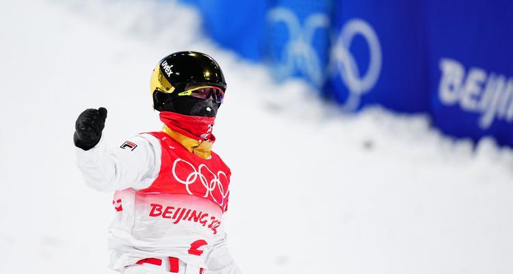 自由式滑雪女子空中技巧危险吗？如何安全训练和比赛？